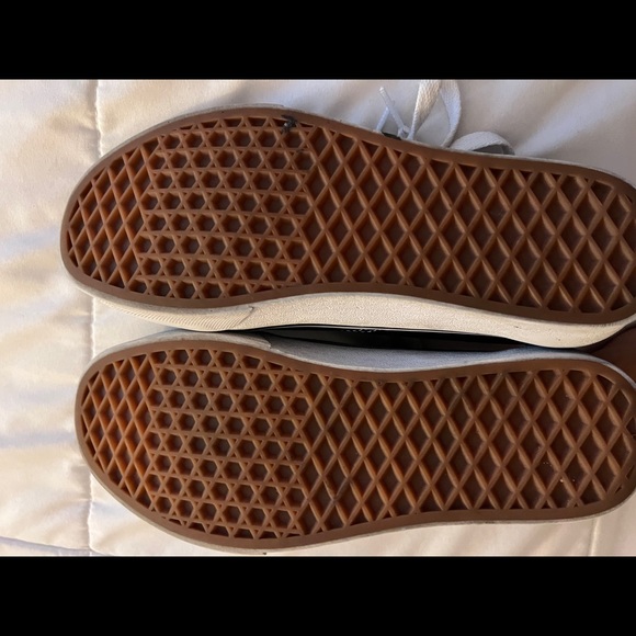 Vans Old Skool Shoe - Picture 2 of 4